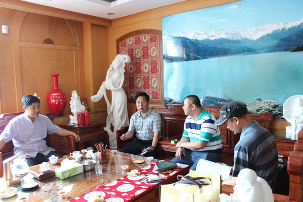 2015-12-01-云浮市工艺美术协会会长莅临石雕委进行工作交流-101.jpg